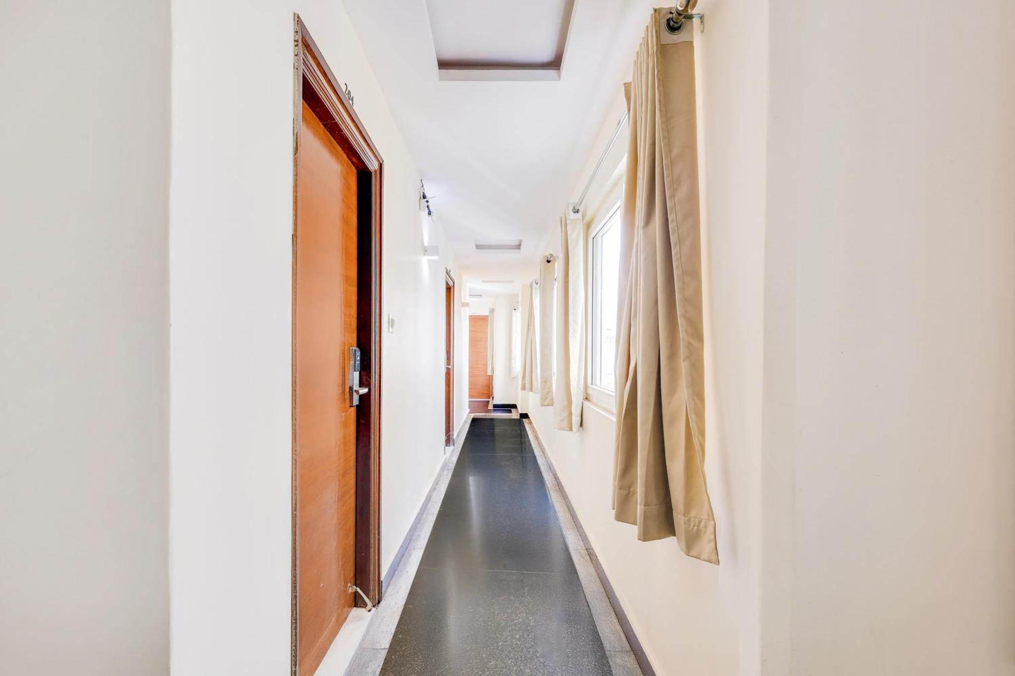 Super Townhouse Dwarka Nagar Near Ramatalkies 호텔 비사카파트남 외부 사진