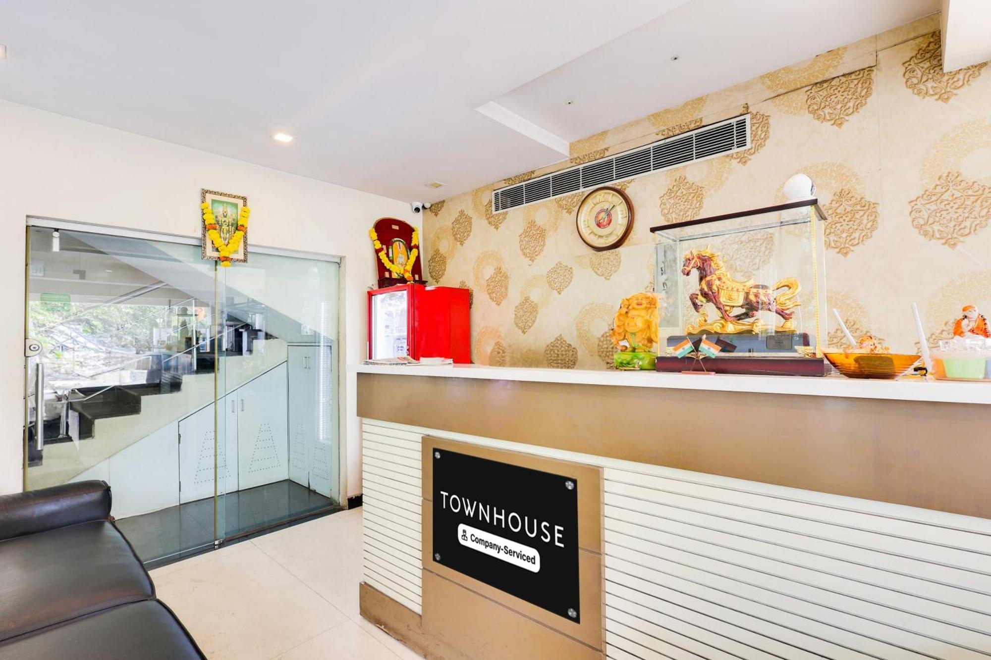 Super Townhouse Dwarka Nagar Near Ramatalkies 호텔 비사카파트남 외부 사진
