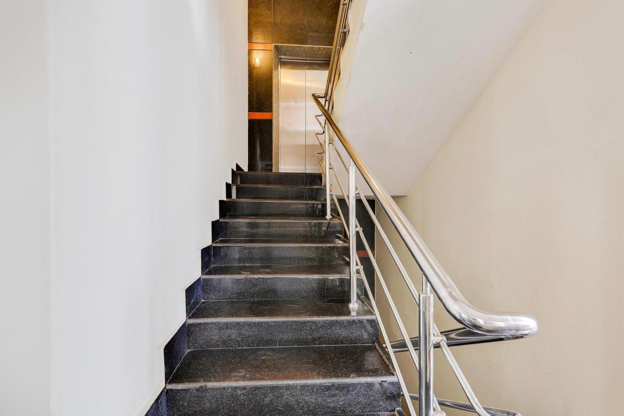Super Townhouse Dwarka Nagar Near Ramatalkies 호텔 비사카파트남 외부 사진